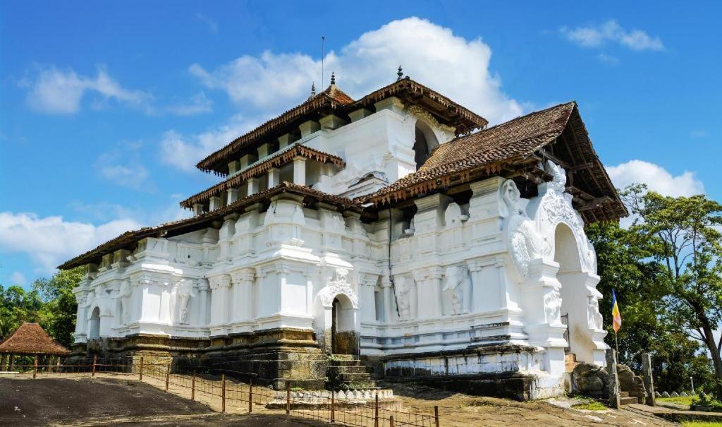 Royal Kandyan Exteriér fotografie