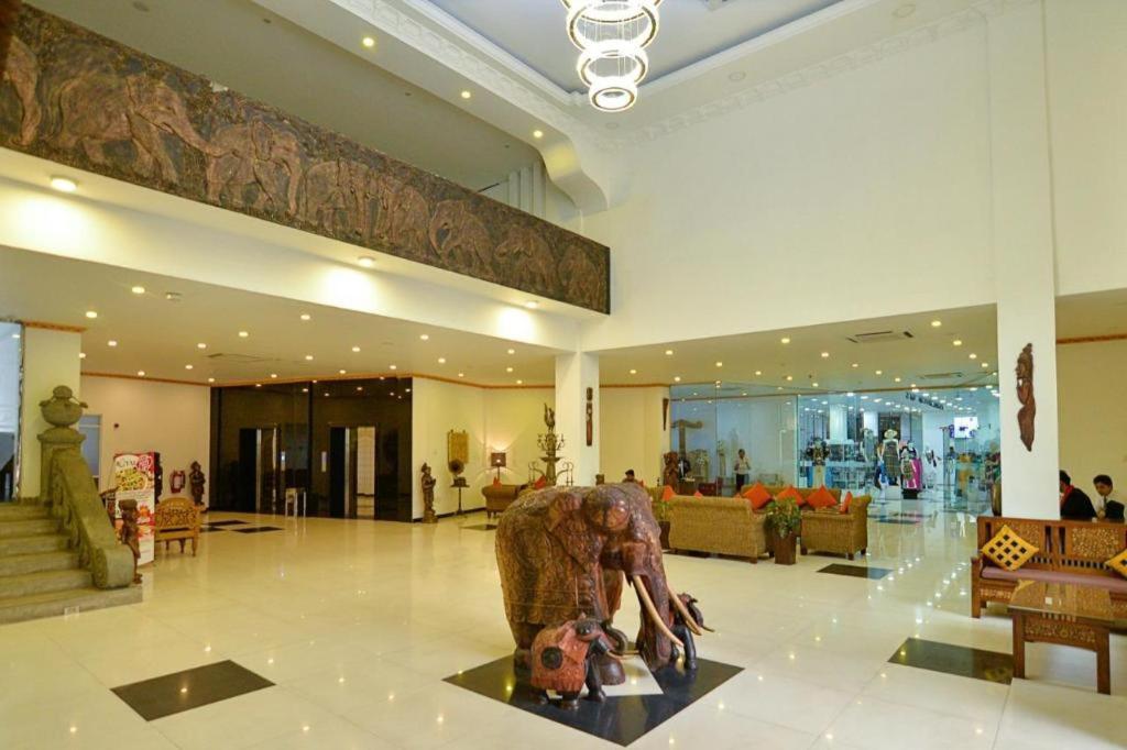 Royal Kandyan Exteriér fotografie