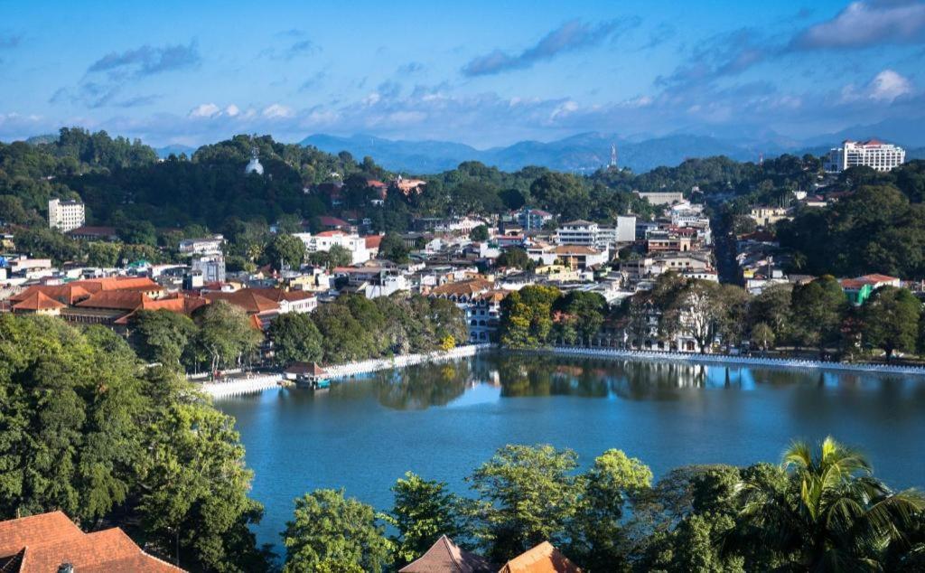 Royal Kandyan Exteriér fotografie